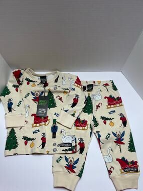 NEW Villervalla 2 Piece Christmas Matching Pajamas Size 74/80 6-12 Months